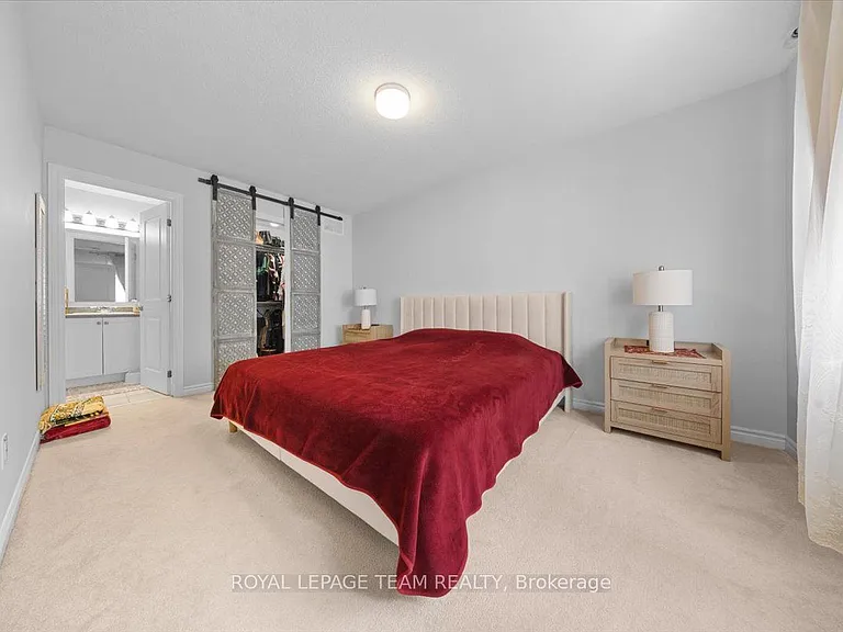 209 Hibernian Walk — Photo 18