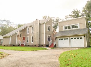 930 Valley St, Hanahan, SC 29410