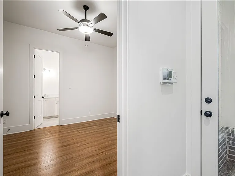 5472 Park Ave — Photo 10