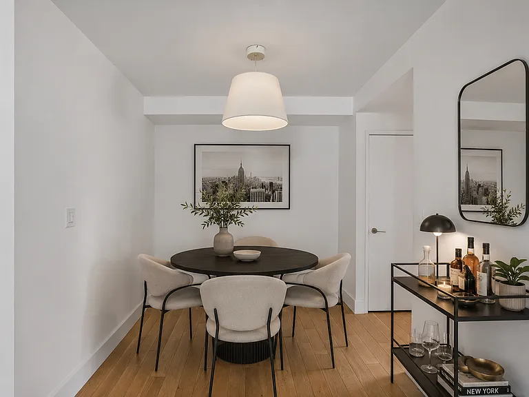 212 E 47th St #18A — Photo 3