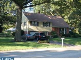 305 Scott Ln, Wallingford, PA 19086