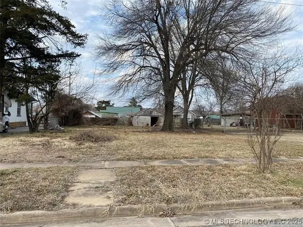 311 E Seminole Ave, McAlester, OK 74501