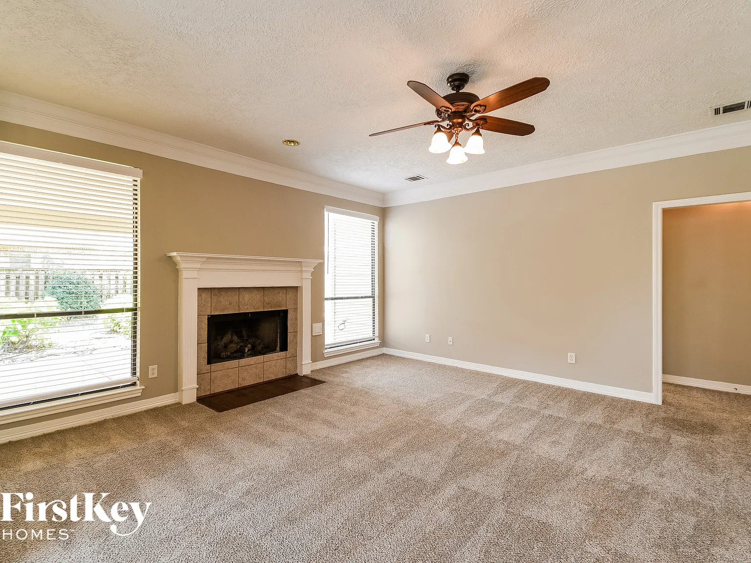 4 bed, 3.0 bath, 3056 sqft, $2,645 — Photo 3
