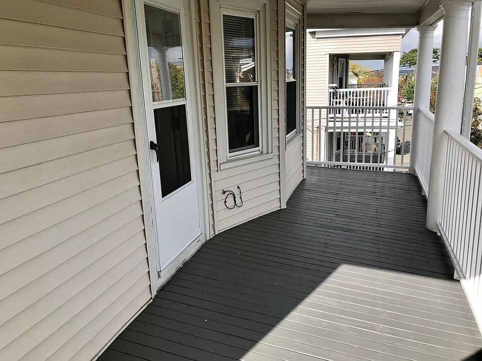 Front deck for hosting another couple/friends during this time.