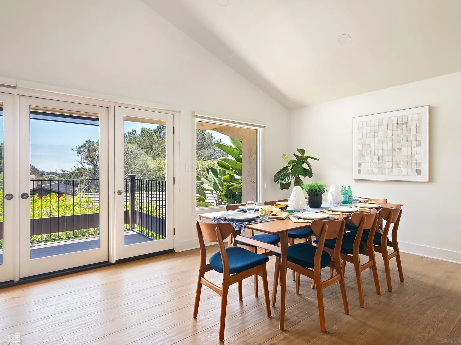 4 bed, 2.5 bath, 1842 sqft, $10,000 — Photo 3