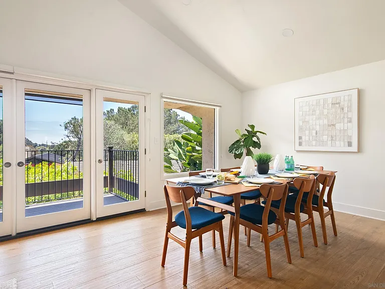 2452 Azure Coast Dr — Photo 3