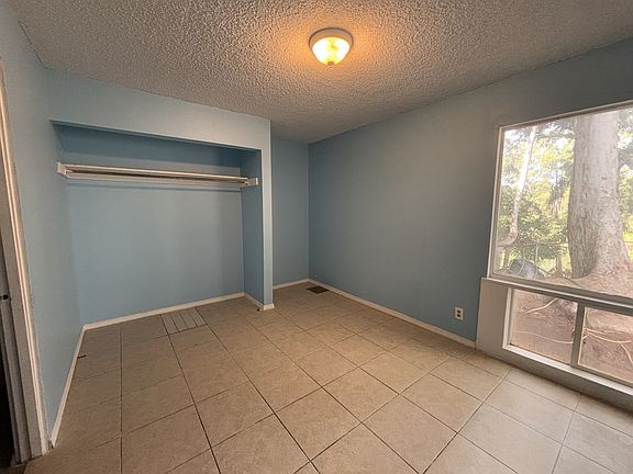 4th image of 142 Lakeview Cir #2