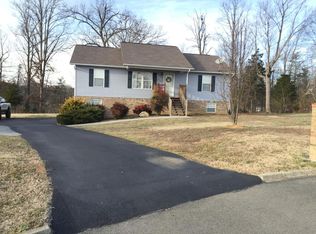 4579 Winslow Dr, Strawberry Plains, TN 37871