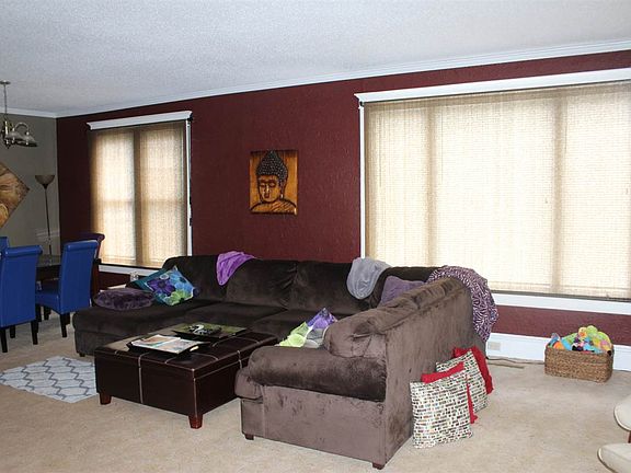 3rd image of 229 E Vaughn St