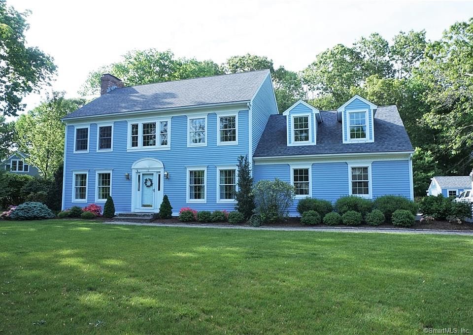 1st image of 10 Swanswood Ln