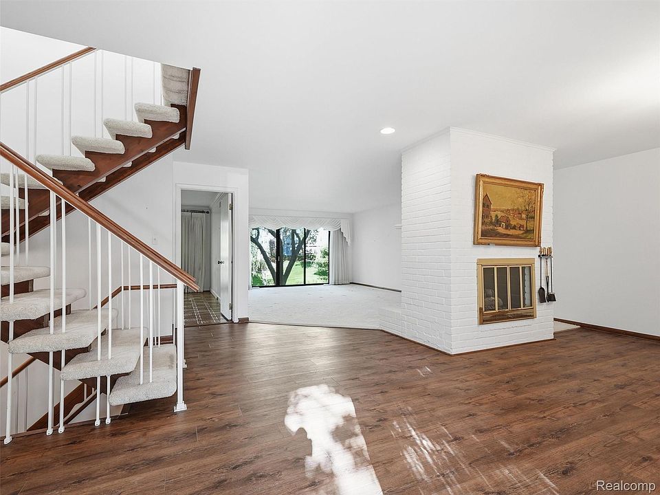 7383 Creek View Ct, photo 3