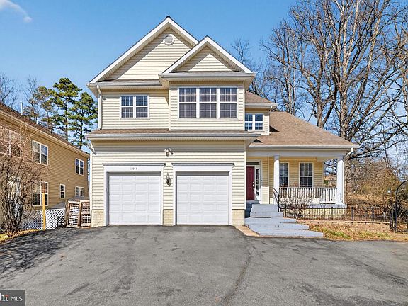 2nd image of 11913 Hunters Ln