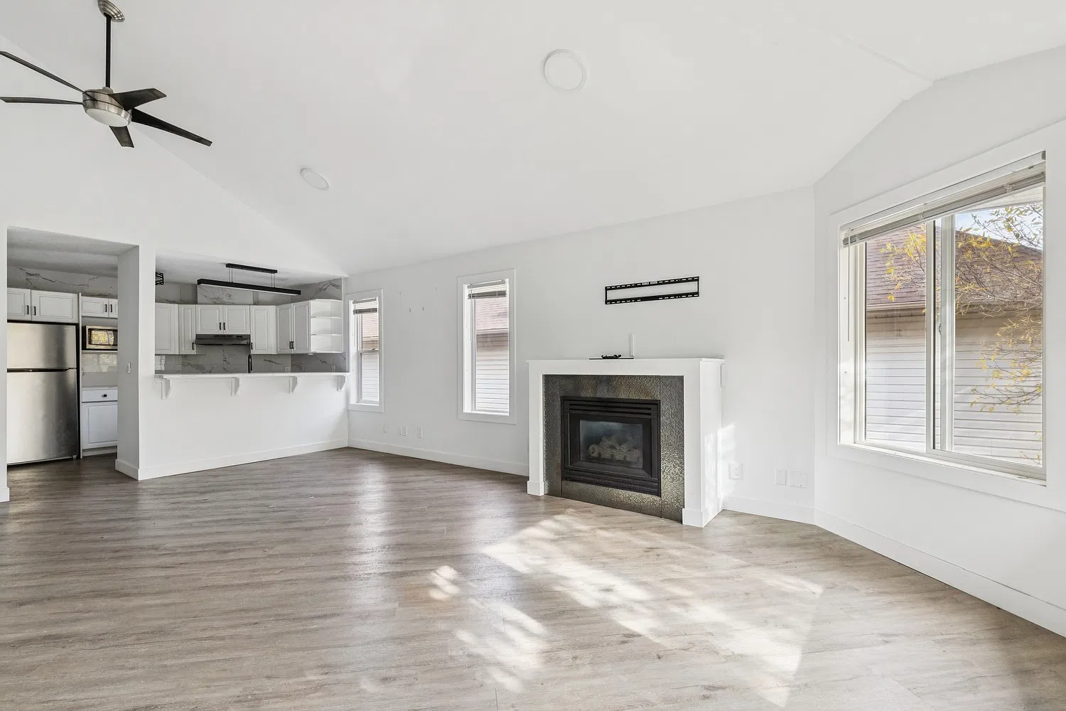Oliver Court — Photo 4