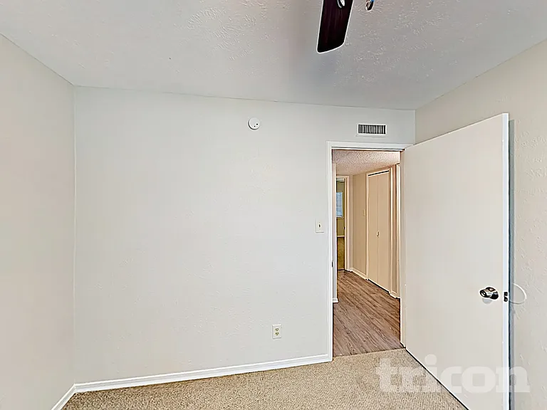 7309 Hedge Dr — Photo 11