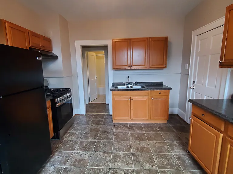 1020 Albany St #1 — Photo 12