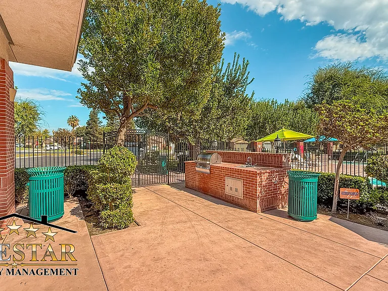 1520 Silk Tree Ct — Photo 8