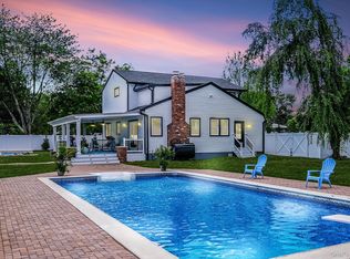 2 Polo Street, Dix Hills, NY 11746