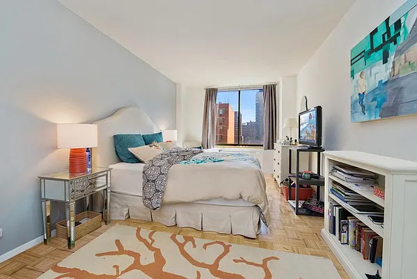 Rented by Keller Williams NYC | media 41