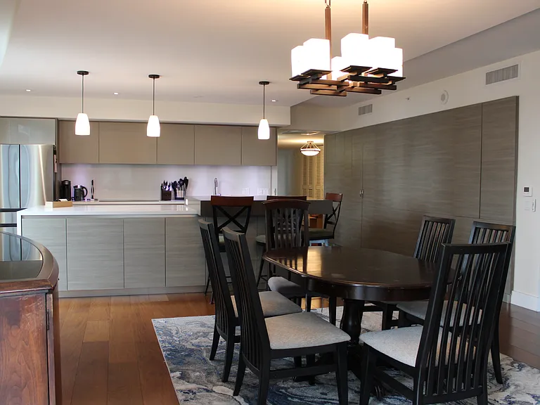 31 SE 6th St #1801 — Photo 9