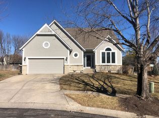 9410 W 124th Ter, Overland Park, KS 66213