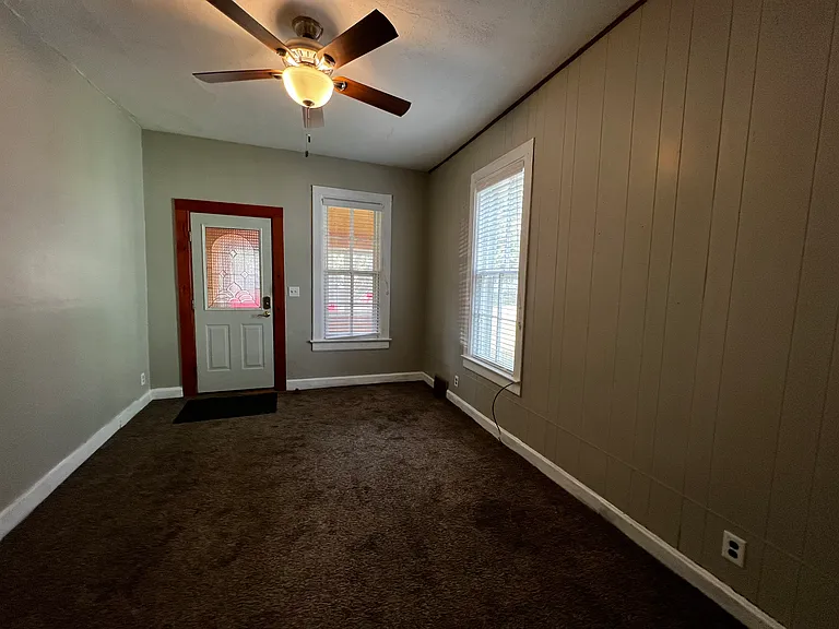 419 E Wabasha St — Photo 2