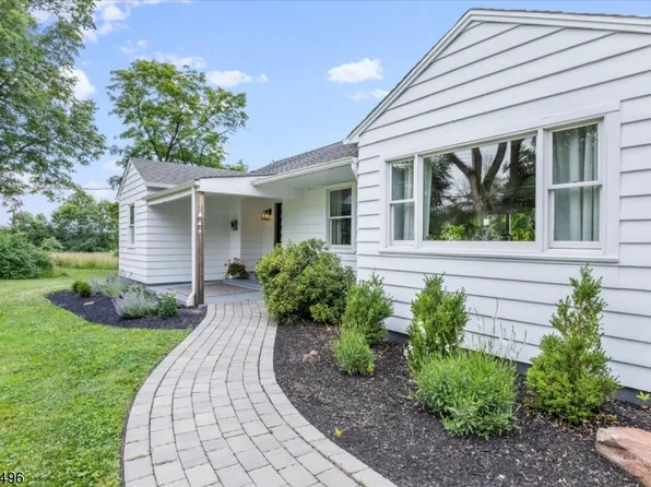 21 Lazy Brook Rd, Readington Twp., NJ 08822