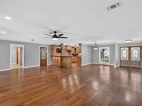 5th image of 2224 Brownlee Rd