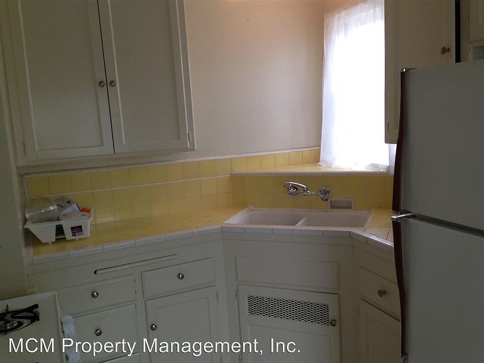 1st image of 11682 Darlington Ave APT 6