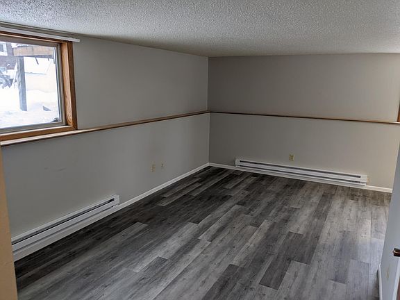 2nd image of 614 2nd Ave S #614