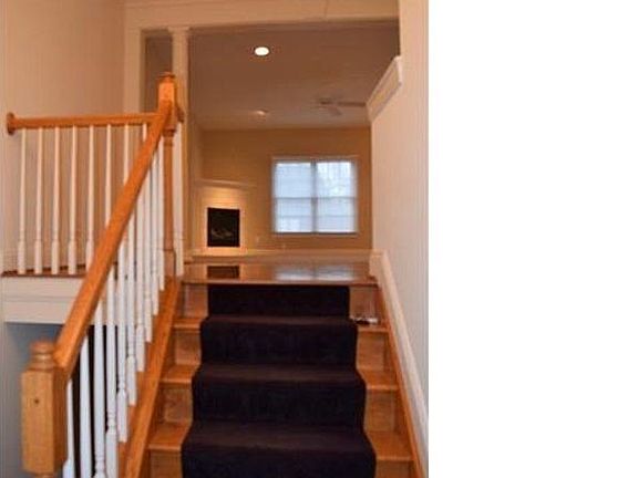 2nd image of 61 Park Lane Ct