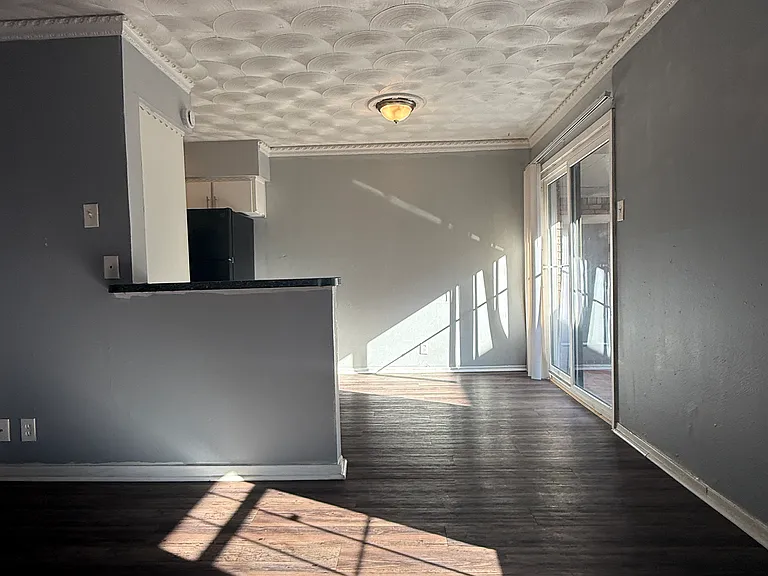 4509 Live Oak St #104 — Photo 5