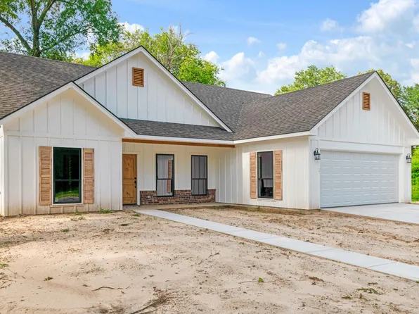 3035 Aiken Dr, Paris, TX 75460