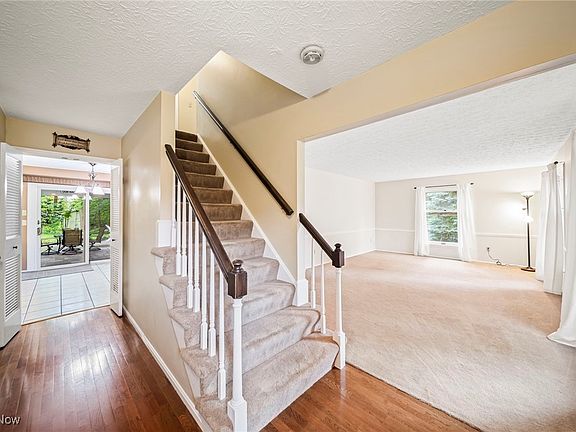 4th image of 9934 Aspen Ct