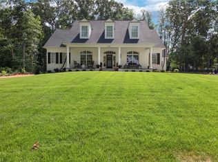 2729 Chatham Farm Rd, Winston Salem, NC 27106