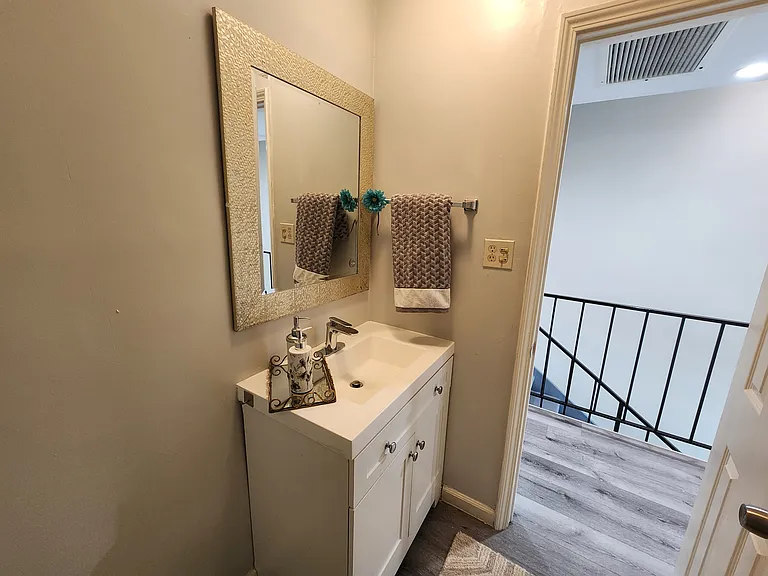 12744 Moorpark St #3 — Photo 9