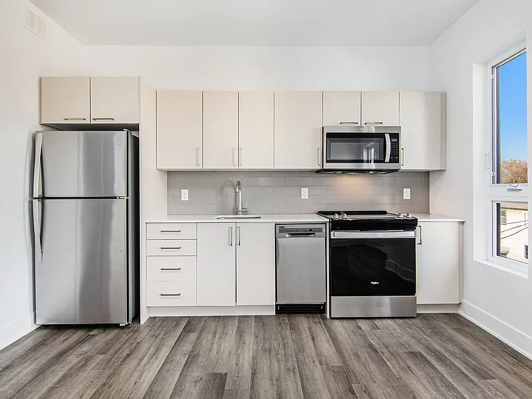 258 Carruthers Ave #11 — Photo 10