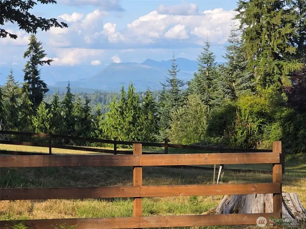 13324 242nd Avenue NE, Woodinville, WA 98077
