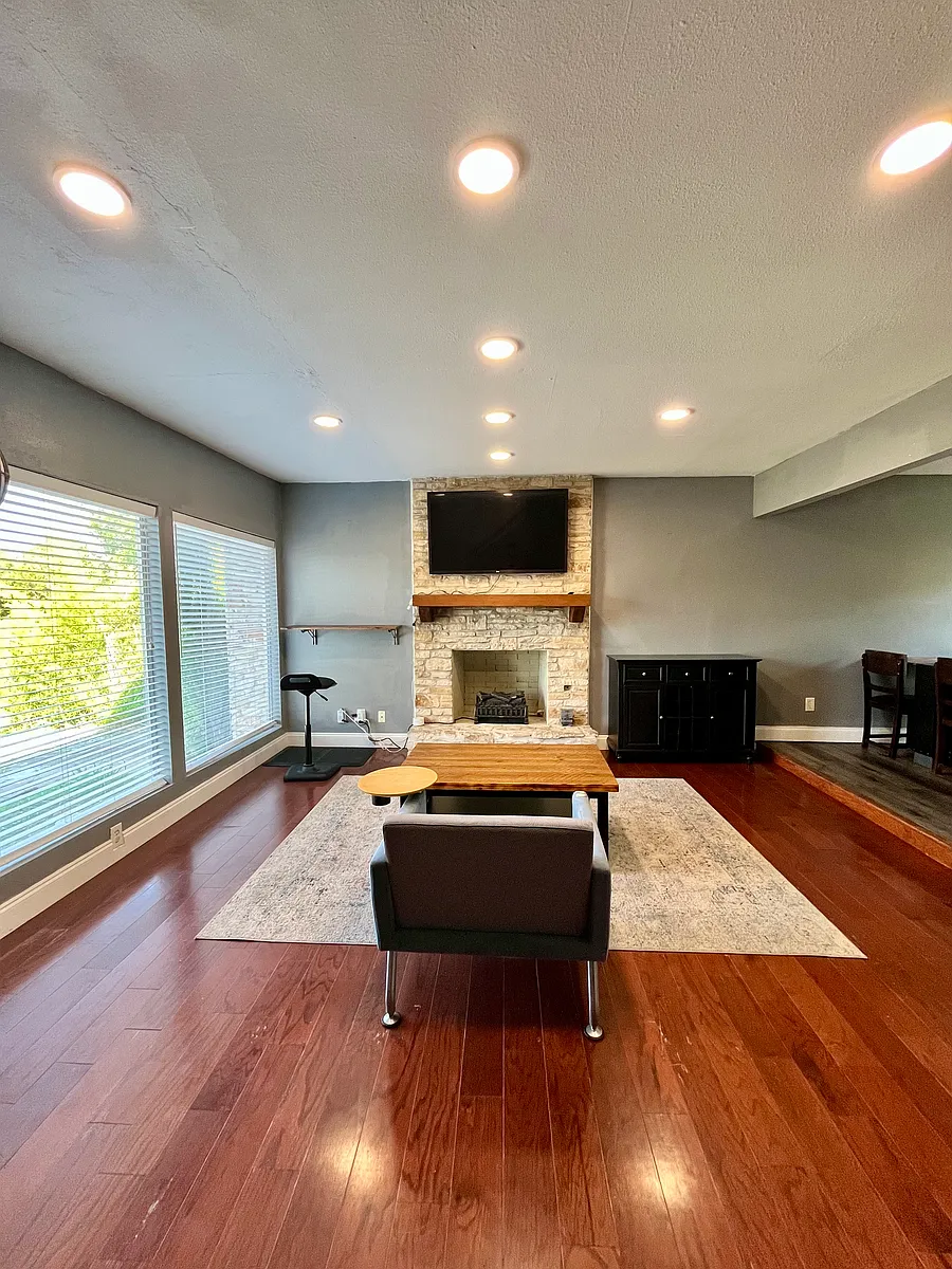 living room - 1907 Woodland Ave