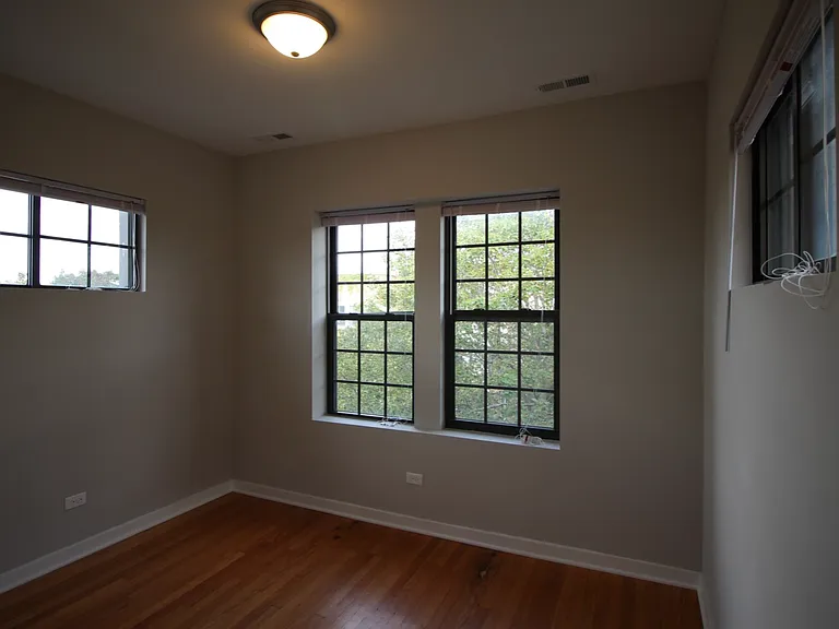 3104 W Sunnyside Ave #3F — Photo 3