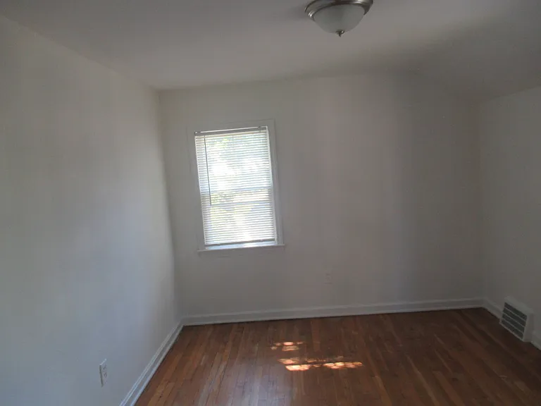 5095 Edenhurst Rd — Photo 10