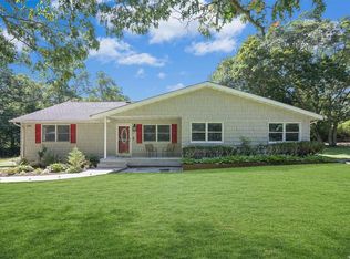 2 Buchanan Ave, Coram, NY 11727