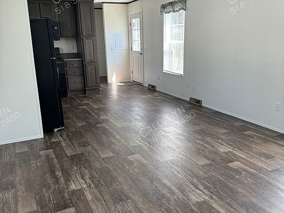 3rd image of 90 Terrace Ct