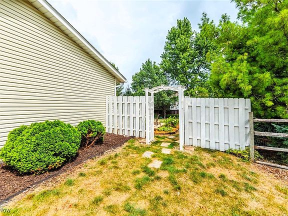 4th image of 5081 Silver Maple Ln