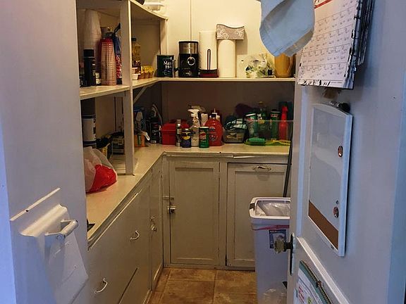 5th image of 428 E 2nd St