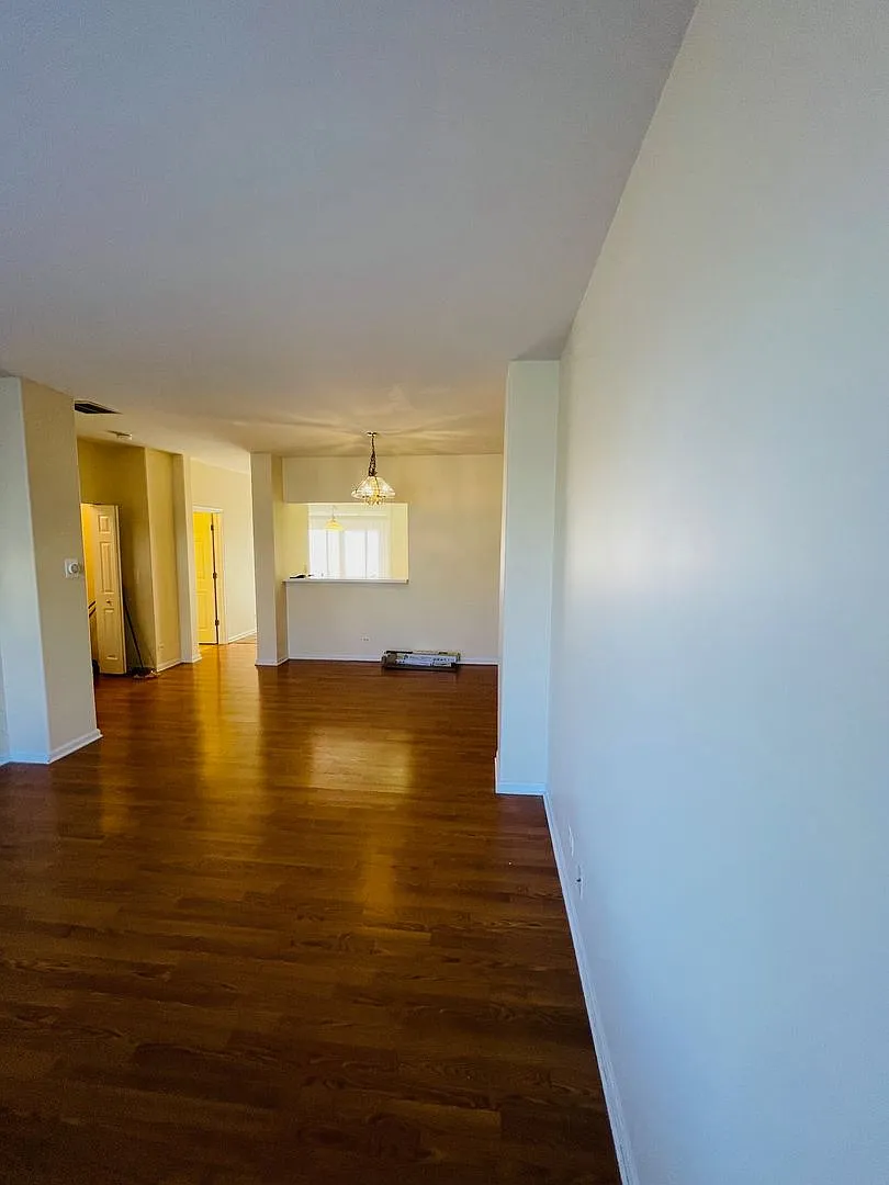 Daybreak- Ogden Pointe 2BR 2.5BA + Bonus Rm. Must See — Photo 4
