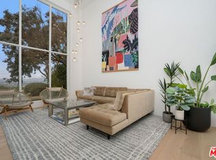 15409 Longbow Dr, Sherman Oaks, CA 91403