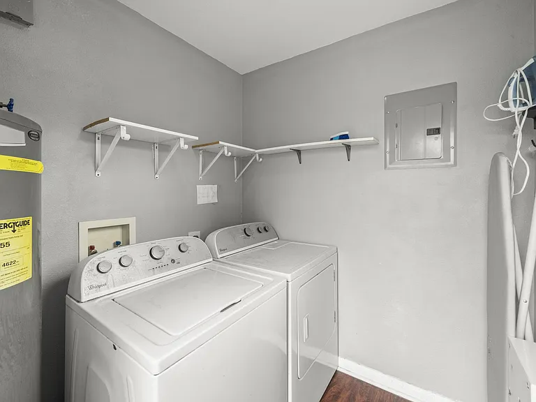 Detached laundry room next to the house has its own keypad code. Available 24/7.