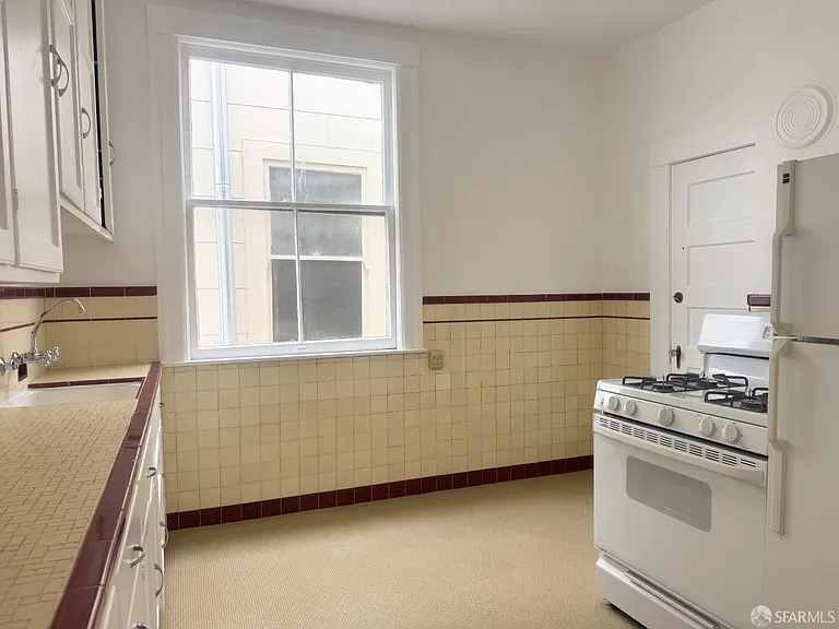 1459 Haight St #5 — Photo 3