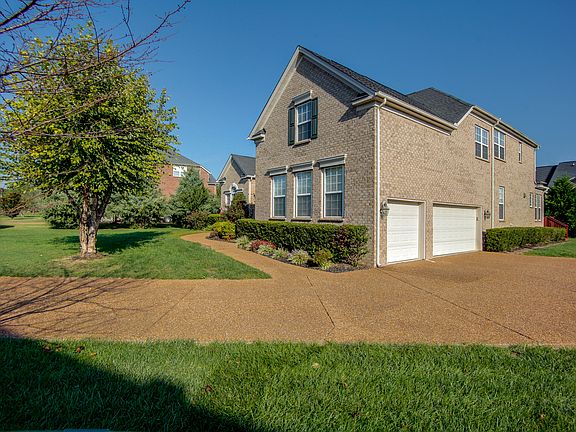 4th image of 812 Breckston Ln