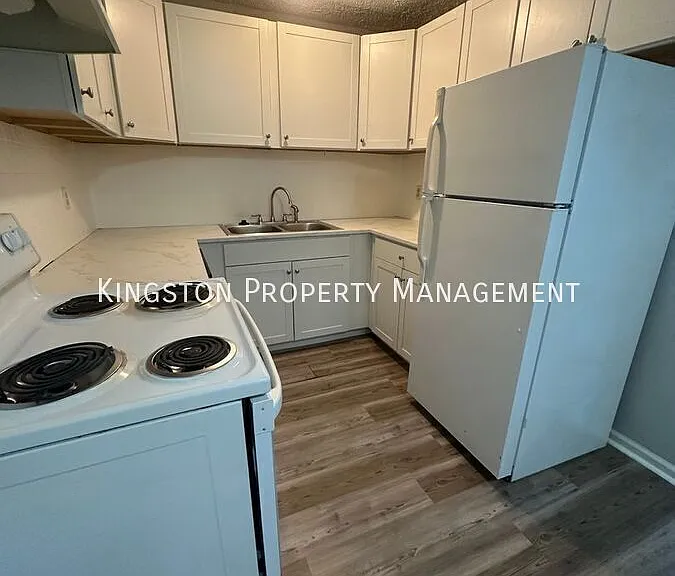 200 Summit Dr #6 — Photo 14